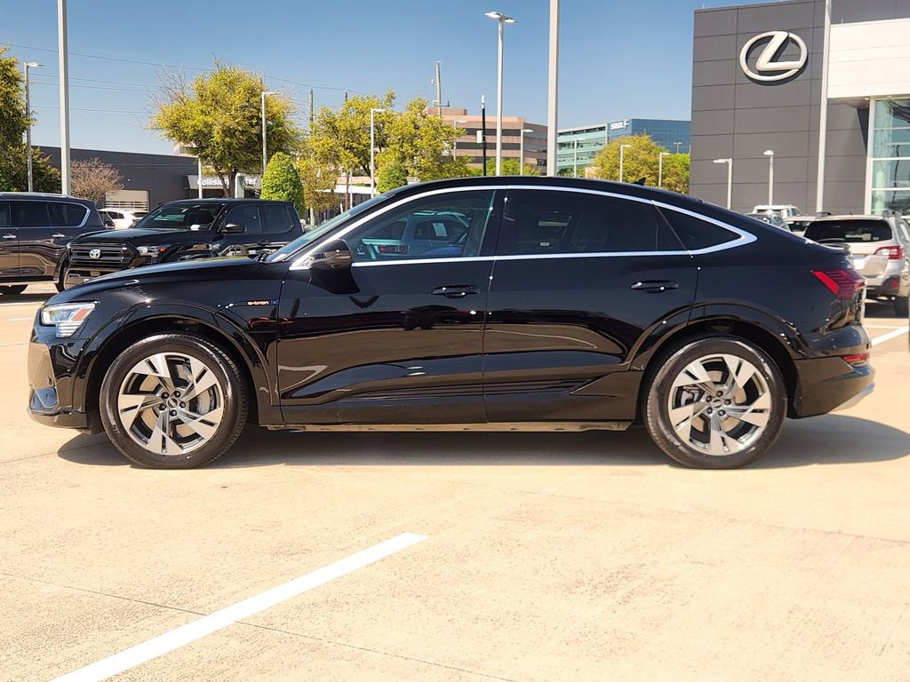 Used 2021 Audi e-tron Premium Plus w/ Premium Plus Package image 4