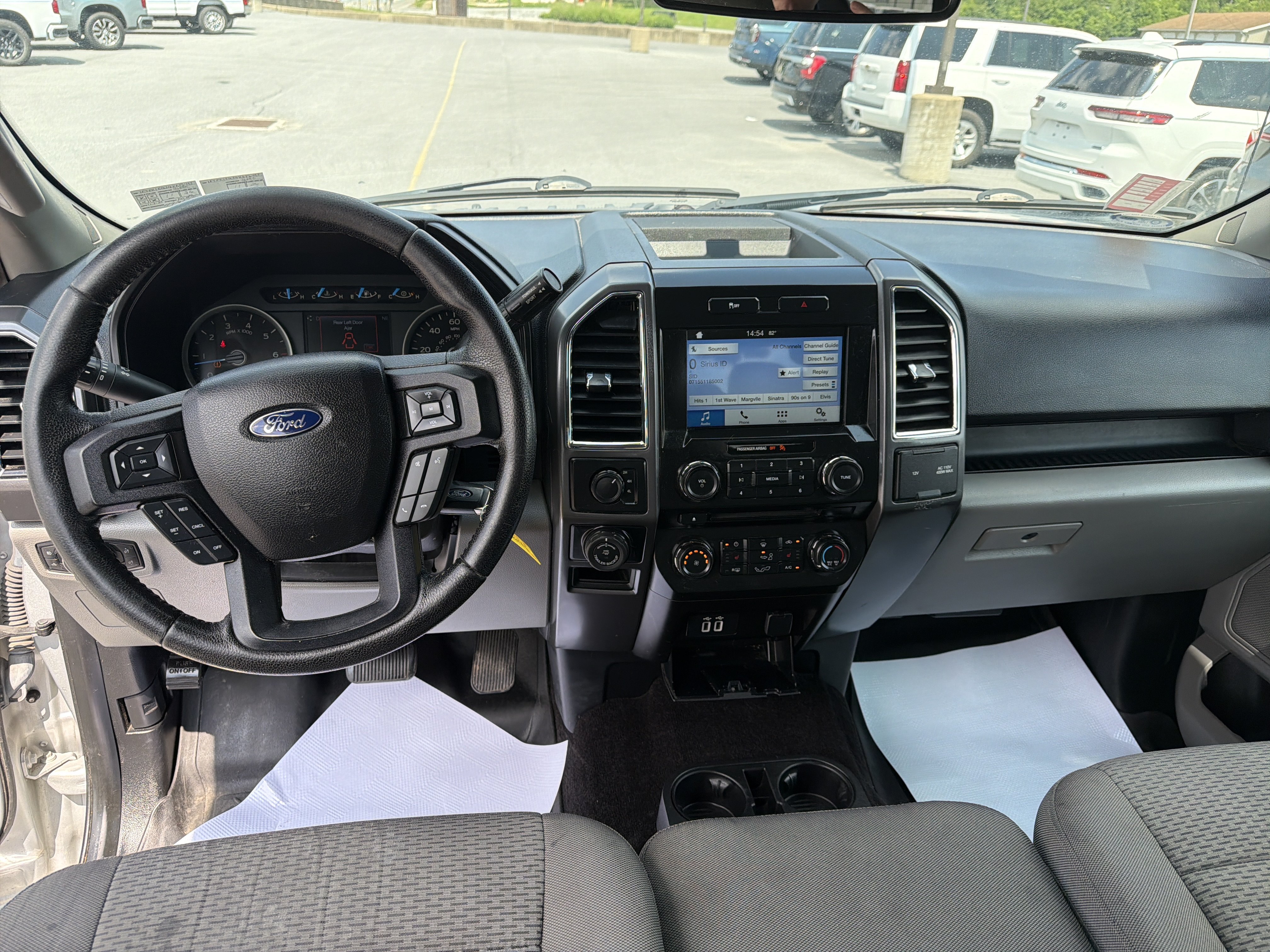 Used 2016 Ford F150 XLT w/ Equipment Group 302A Luxury AWD/4WD image 6