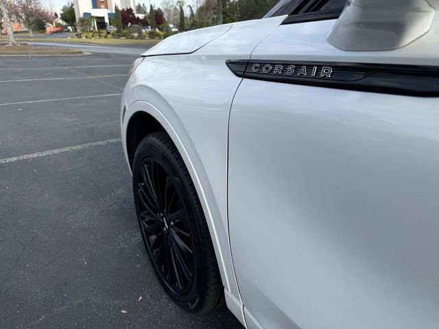 Used 2023 Lincoln Corsair Reserve w/ Jet Appearance Package image 11