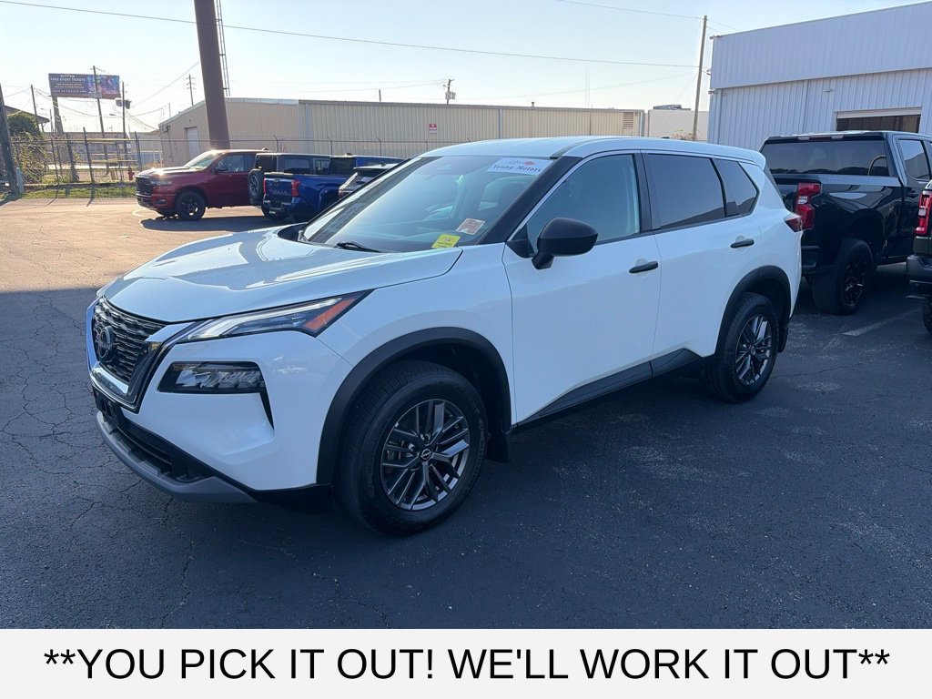 Used 2022 Nissan Rogue S AWD/4WD image 3