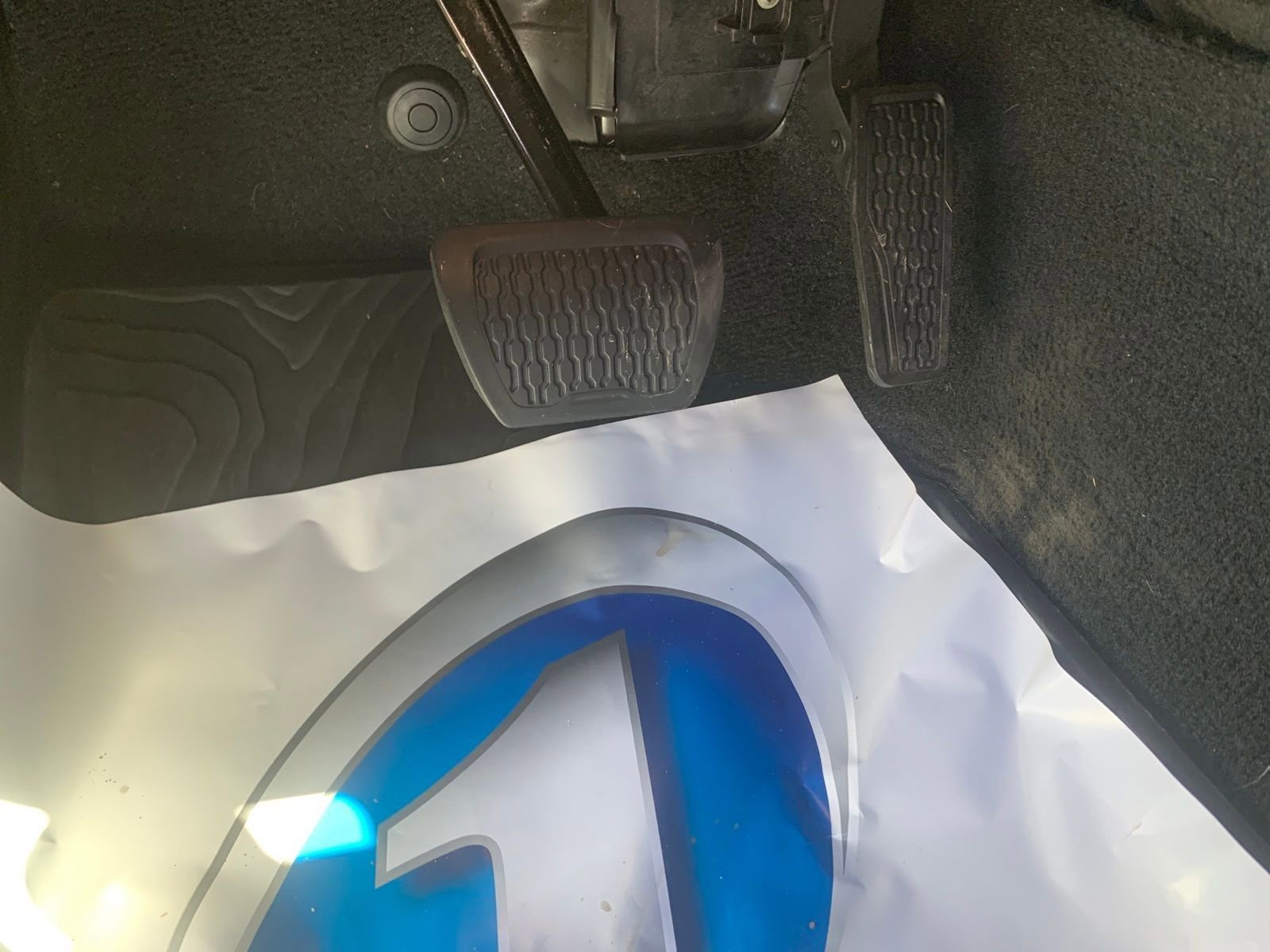 Used 2018 Jeep Wrangler Unlimited Sahara w/ Safety Group image 16