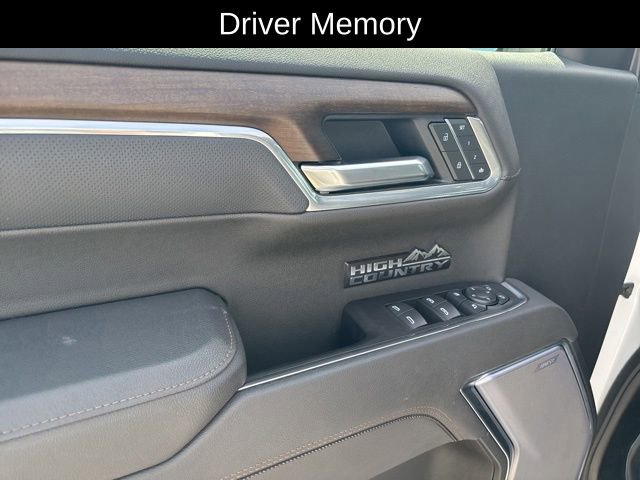 Certified 2025 Chevrolet Silverado 1500 High Country w/ High Country Premium Package AWD/4WD image 14