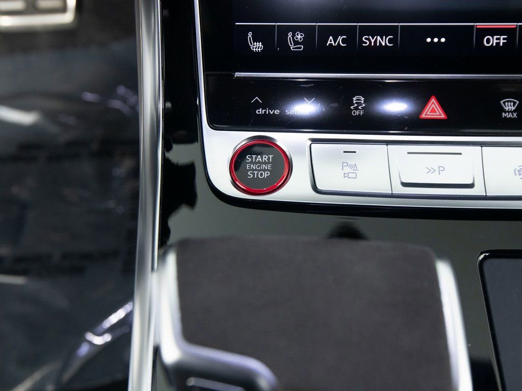 Used 2024 Audi RS Q8 image 21