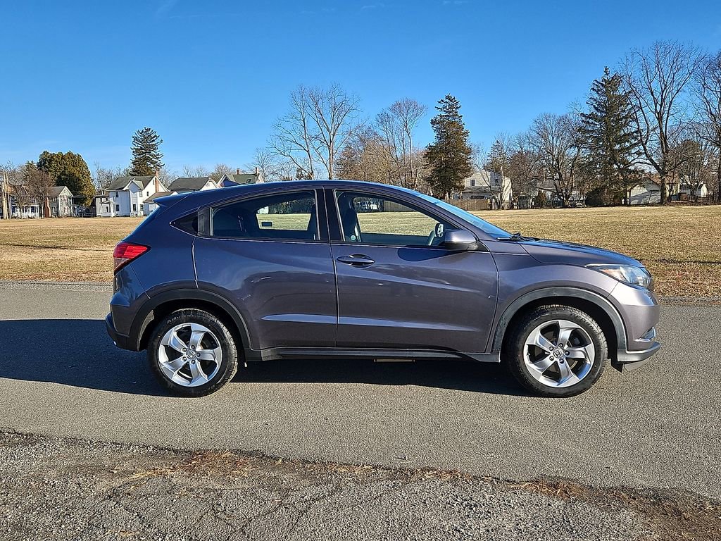 Used 2017 Honda HR-V LX image 8