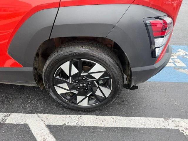 Used 2025 Hyundai Kona SEL FWD image 5