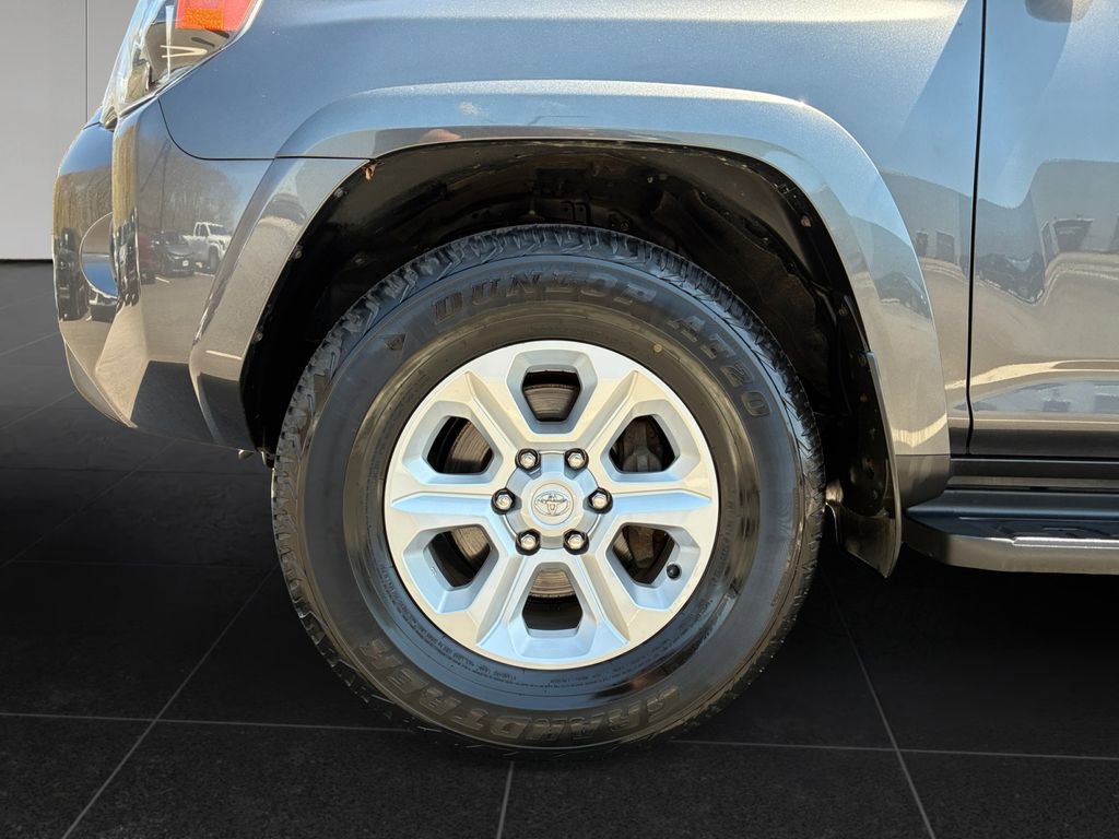 Used 2023 Toyota 4Runner SR5 Premium w/ Moonroof Package AWD/4WD image 9