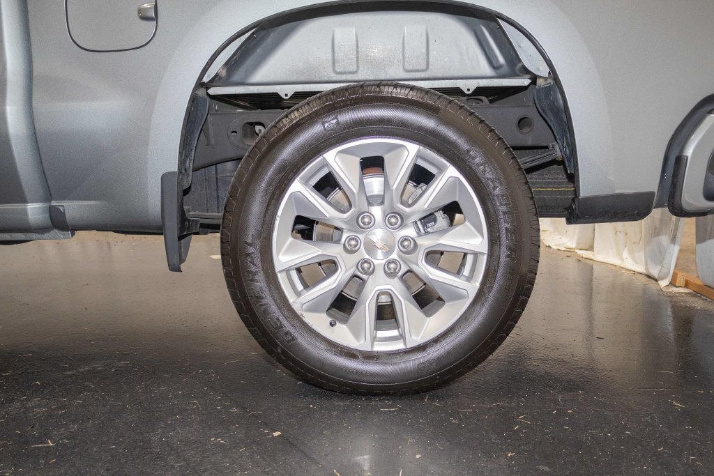 Used 2025 Chevrolet Silverado 1500 Custom AWD/4WD image 8