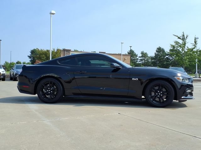 Used 2017 Ford Mustang GT Premium RWD image 4