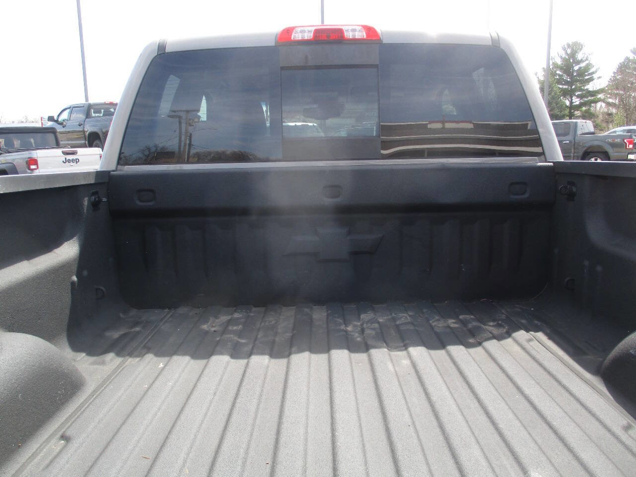 Used 2017 Chevrolet Silverado 1500 LTZ Z71 w/ LTZ Plus Package AWD/4WD image 9