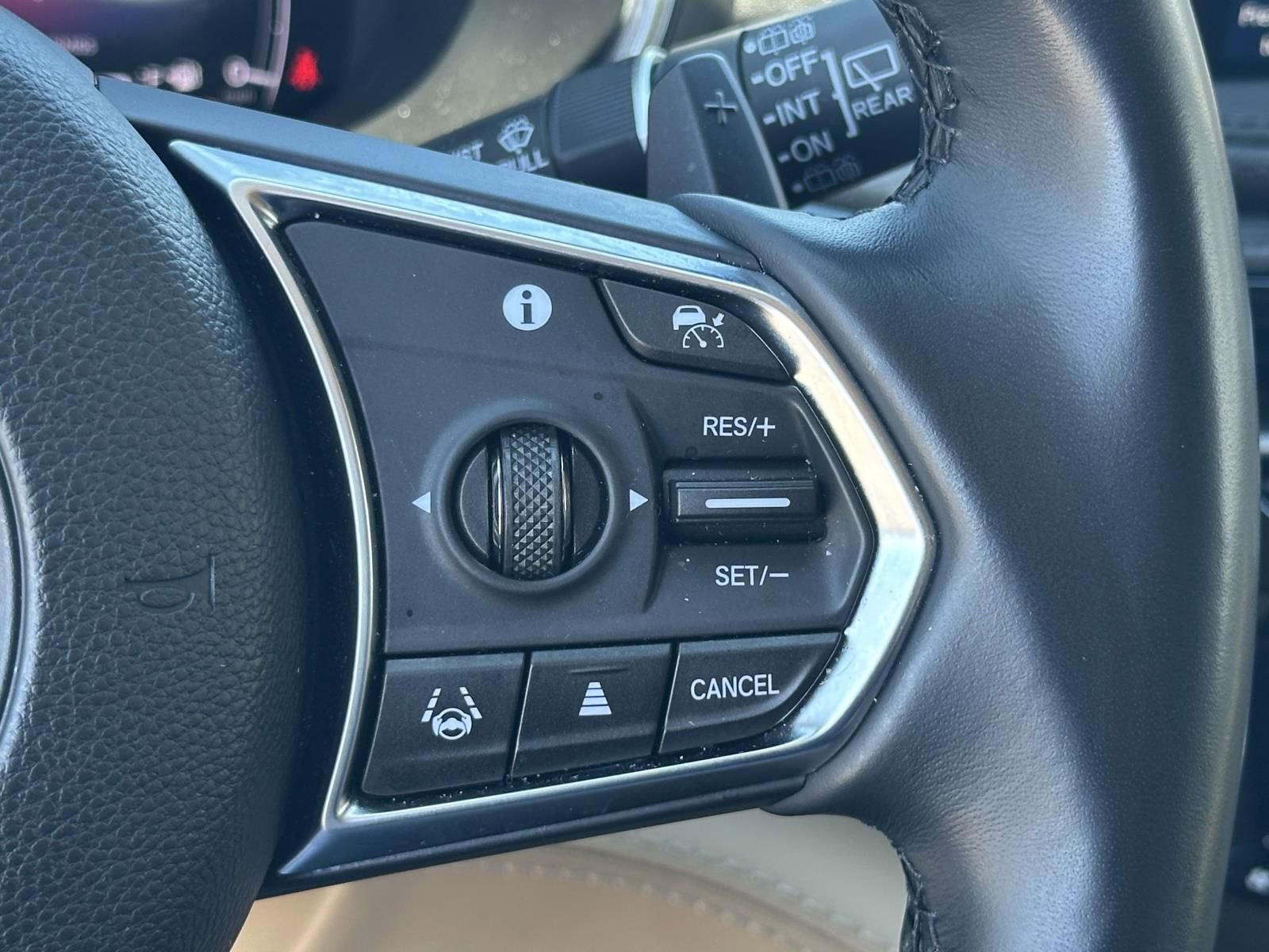 Certified 2025 Acura MDX SH-AWD w/ Advance Package image 25