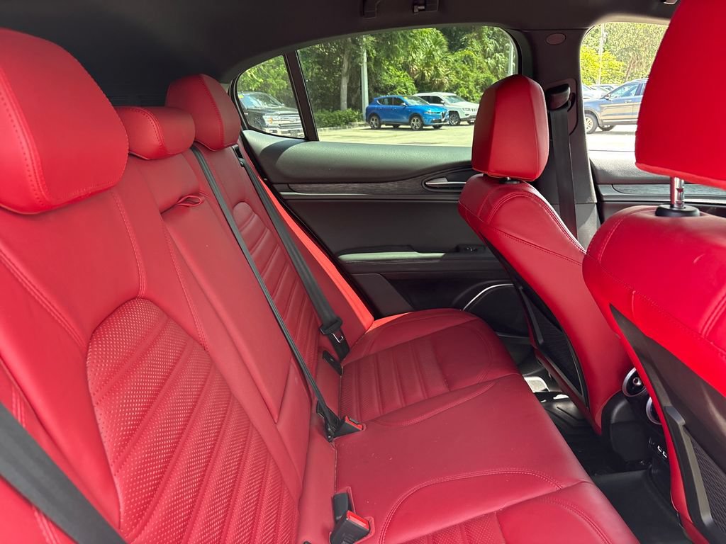 Used 2022 Alfa Romeo Stelvio Sprint RWD image 31
