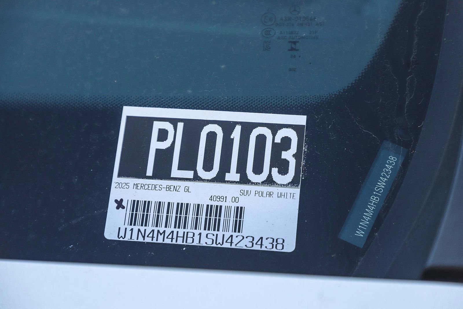 Certified 2025 Mercedes-Benz GLB 250 4MATIC image 28