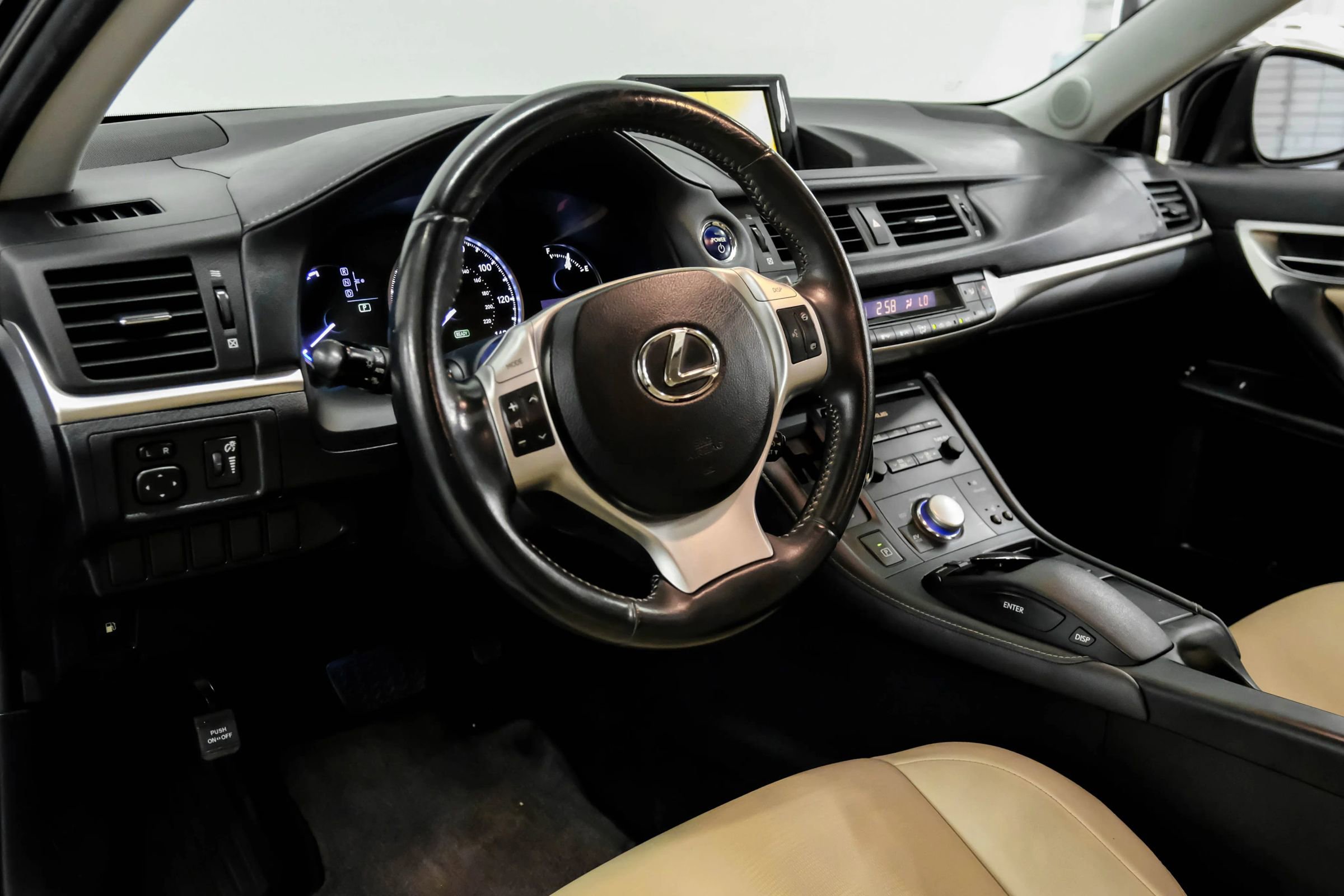 Used 2012 Lexus CT 200h Premium image 2