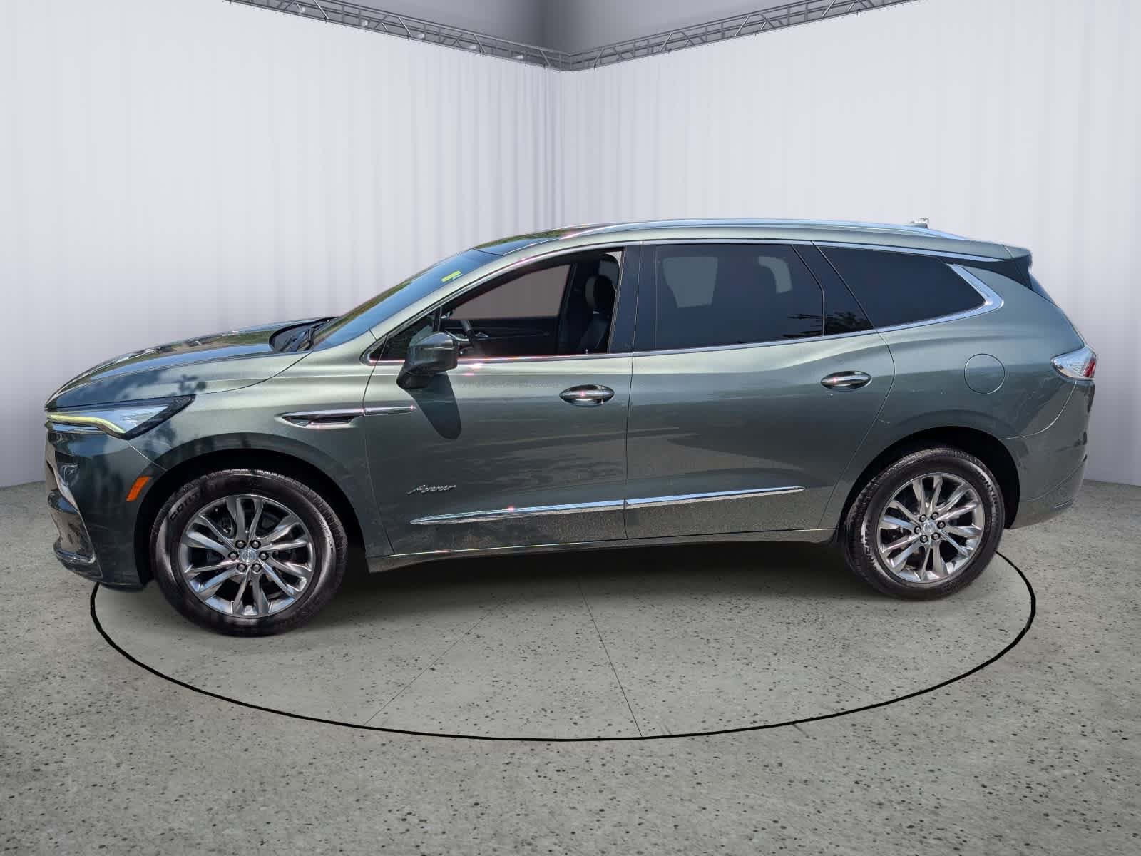 Certified 2022 Buick Enclave Avenir w/ Avenir Technology Package AWD/4WD image 6