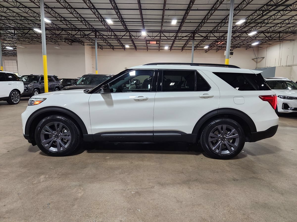 Used 2023 Ford Explorer XLT w/ Equipment Group 202A RWD image 7