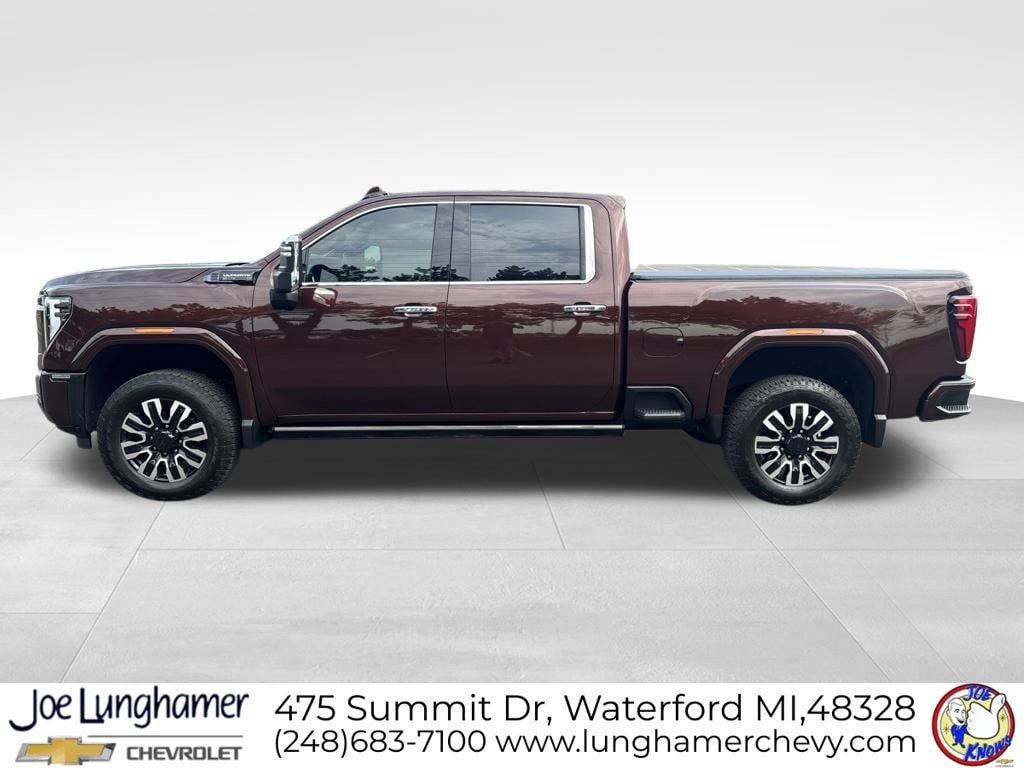 Used 2024 GMC Sierra 3500 Denali Ultimate AWD/4WD image 7