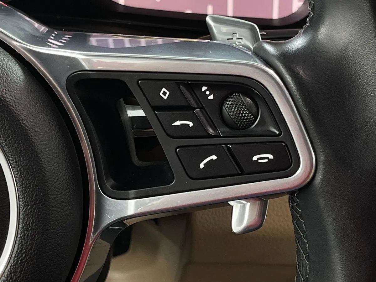 Used 2019 Porsche Cayenne AWD/4WD image 9