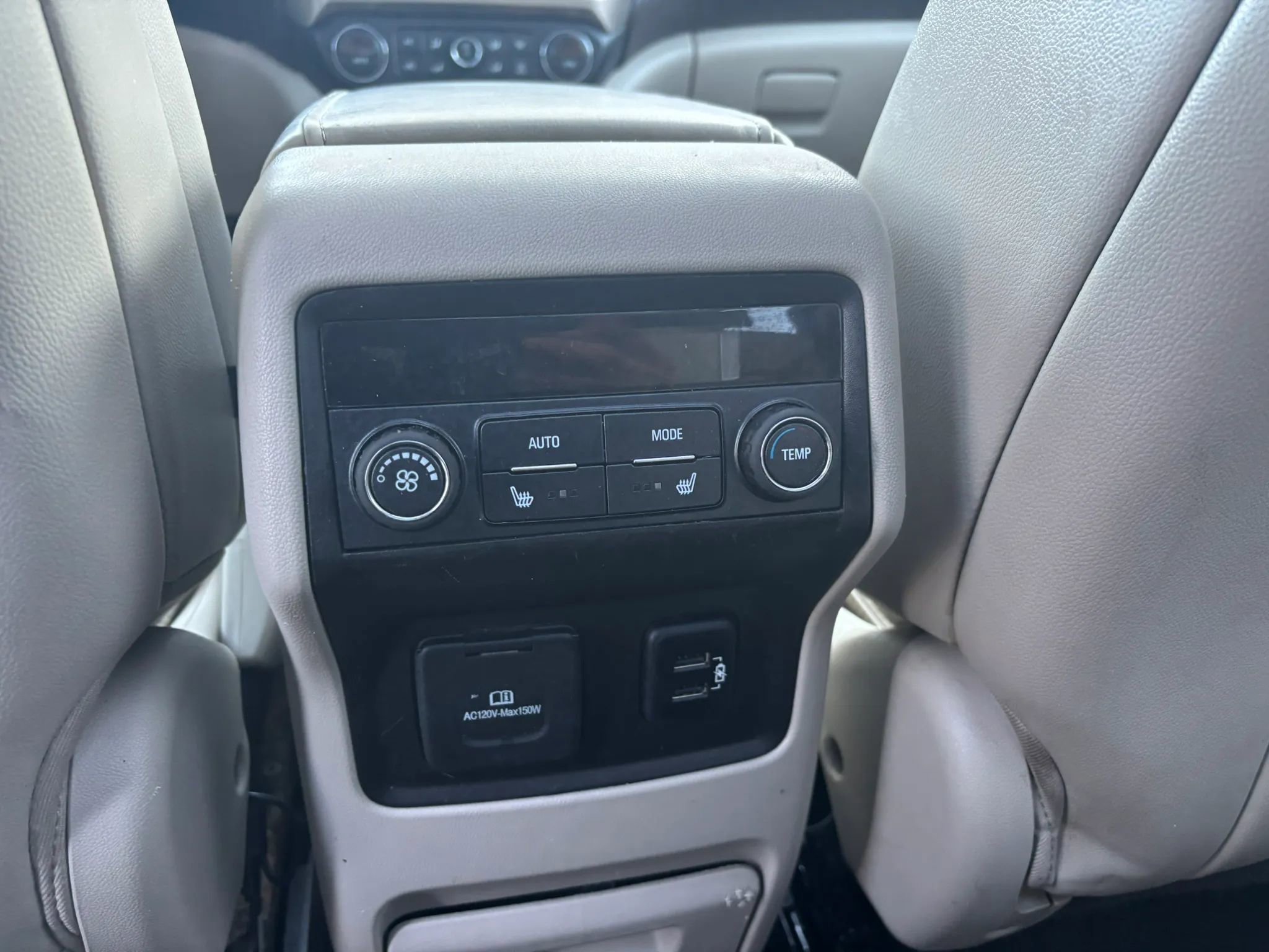Used 2018 GMC Acadia Denali w/ Technology Package AWD/4WD image 26