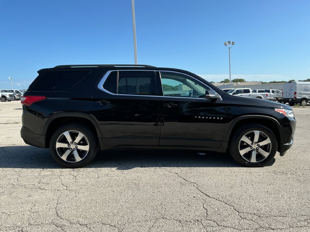 Used 2021 Chevrolet Traverse LT AWD/4WD image 6