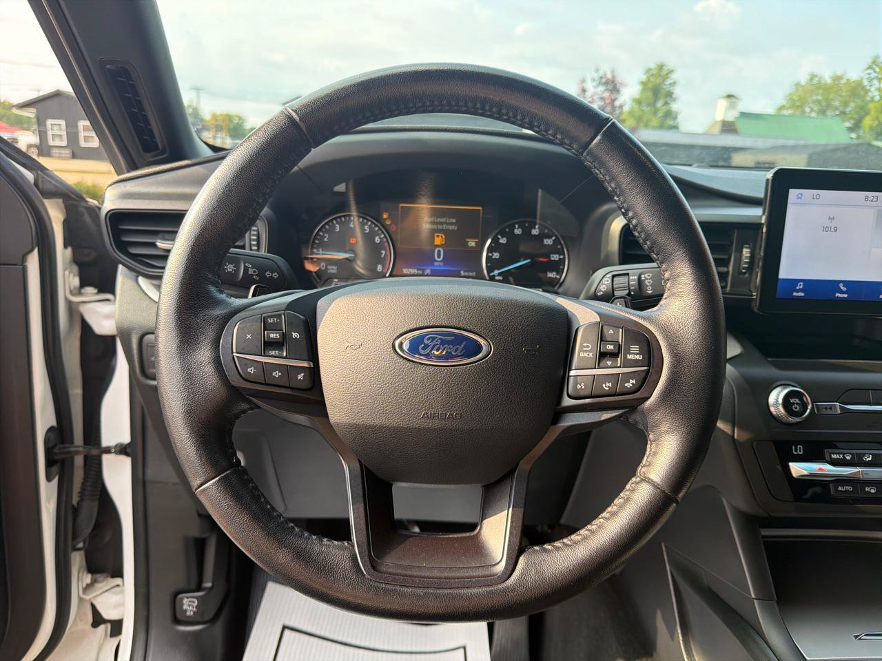 Used 2020 Ford Explorer XLT AWD/4WD image 10
