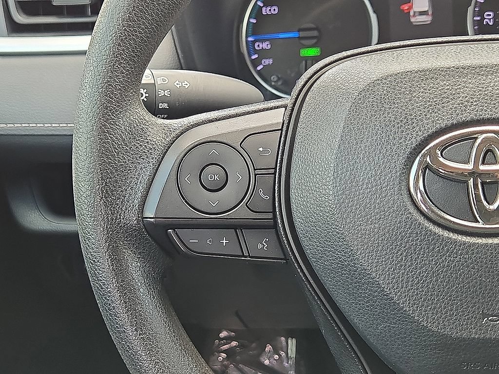 Used 2022 Toyota RAV4 LE AWD/4WD image 18
