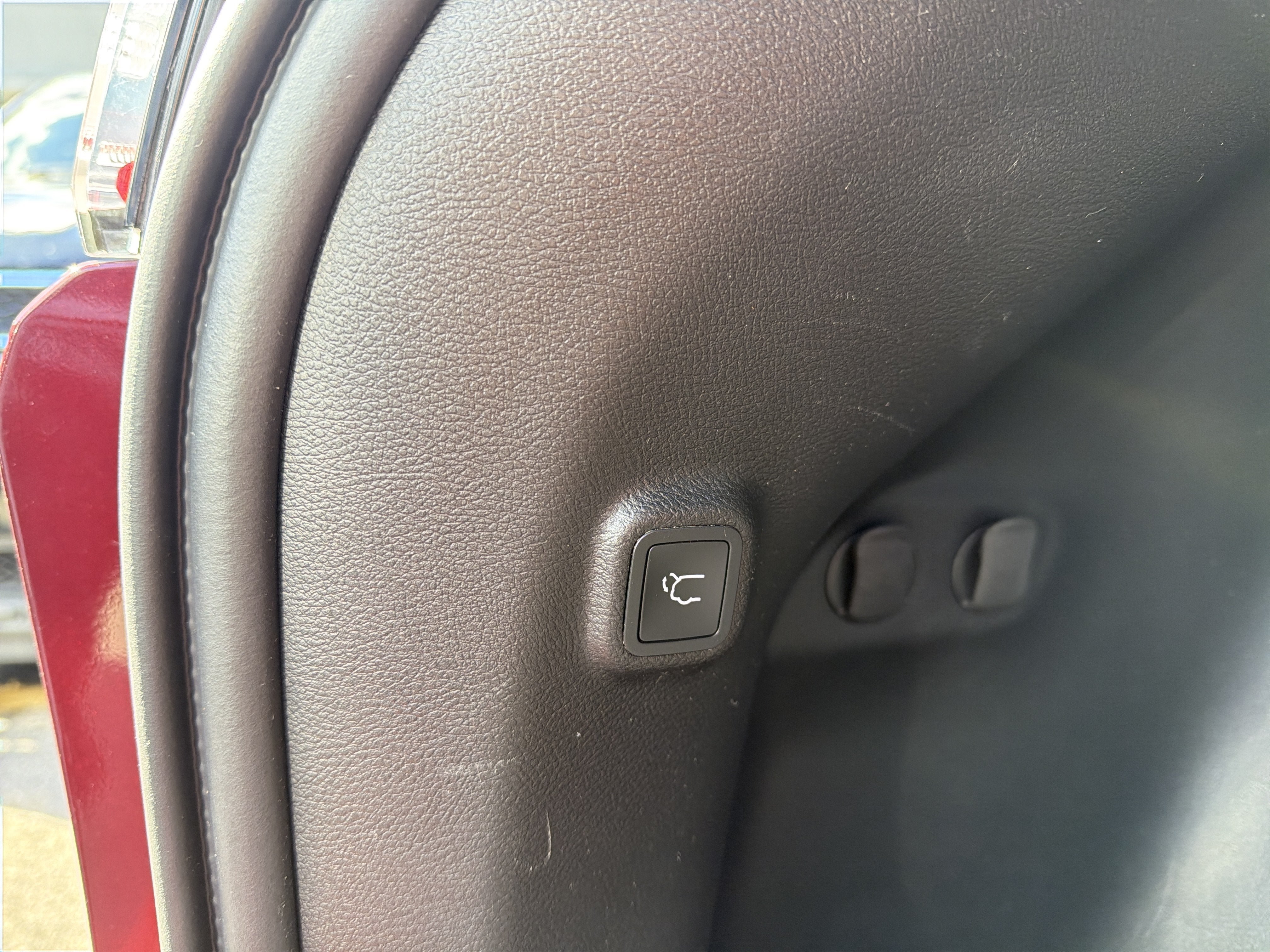 Used 2021 Jeep Cherokee High Altitude AWD/4WD image 28