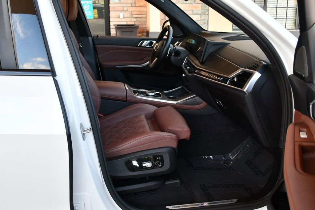Used 2024 BMW X7 xDrive40i w/ M Sport Package image 51