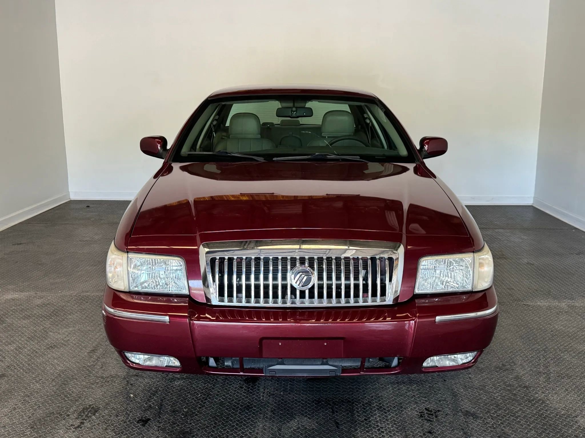 Used 2007 Mercury Grand Marquis LS image 2