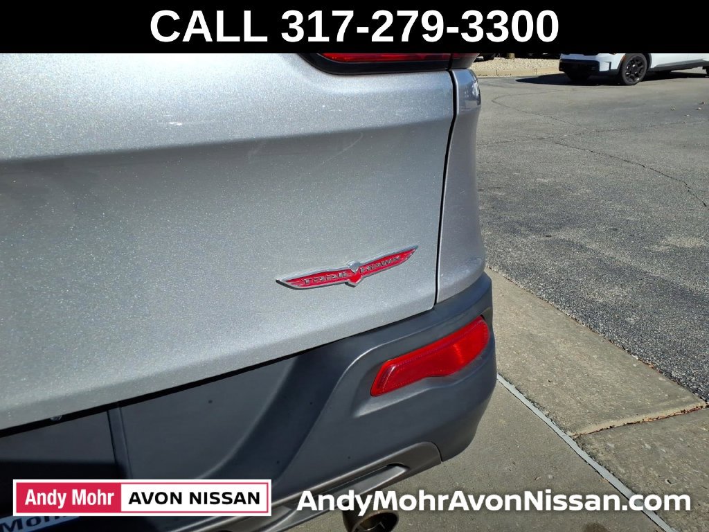 Used 2014 Jeep Cherokee Trailhawk w/ Comfort/Convenience Group AWD/4WD image 12