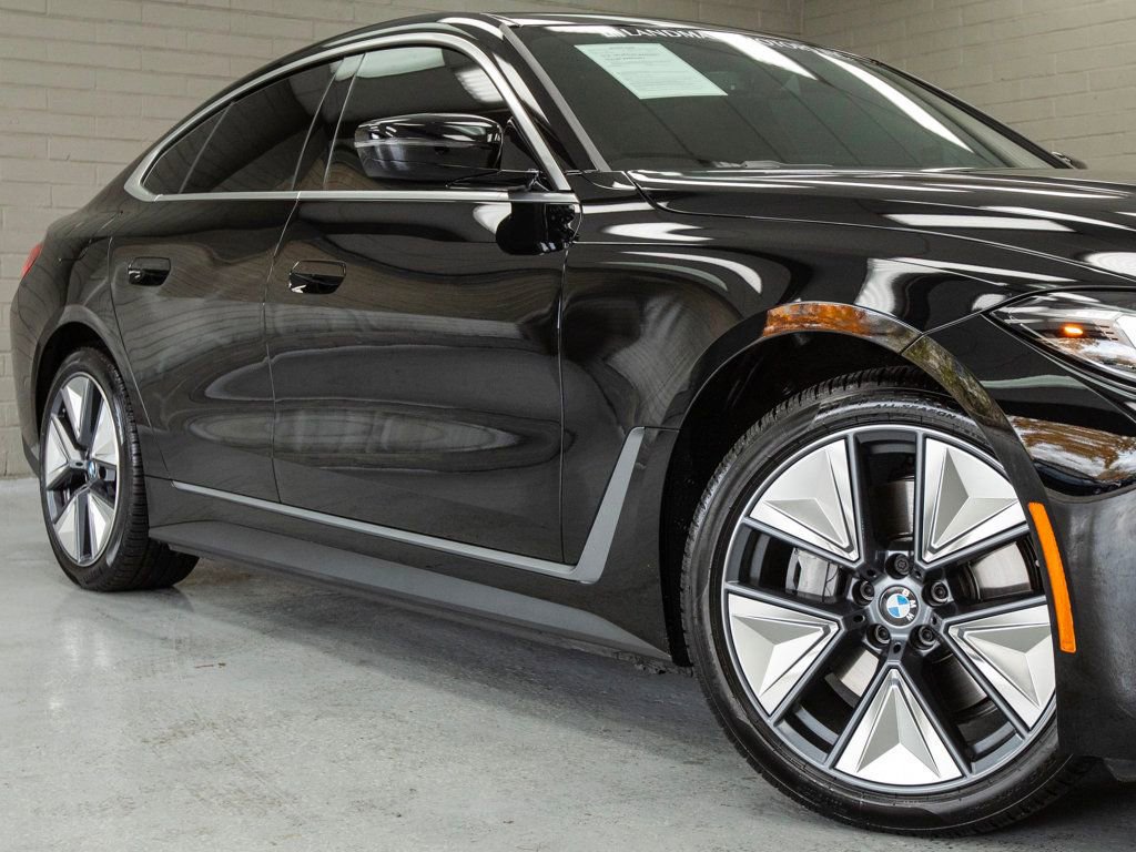 Used 2025 BMW i4 eDrive40 w/ Driving Assistance Package image 7