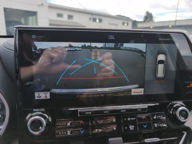 Used 2022 Toyota Highlander Limited AWD/4WD image 25