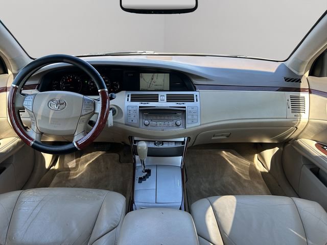 Used 2009 Toyota Avalon XLS image 16