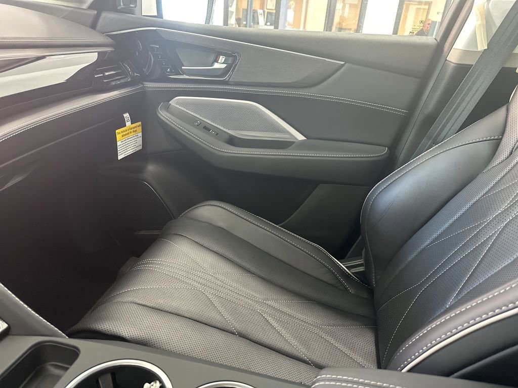 New 2025 Acura MDX SH-AWD image 13