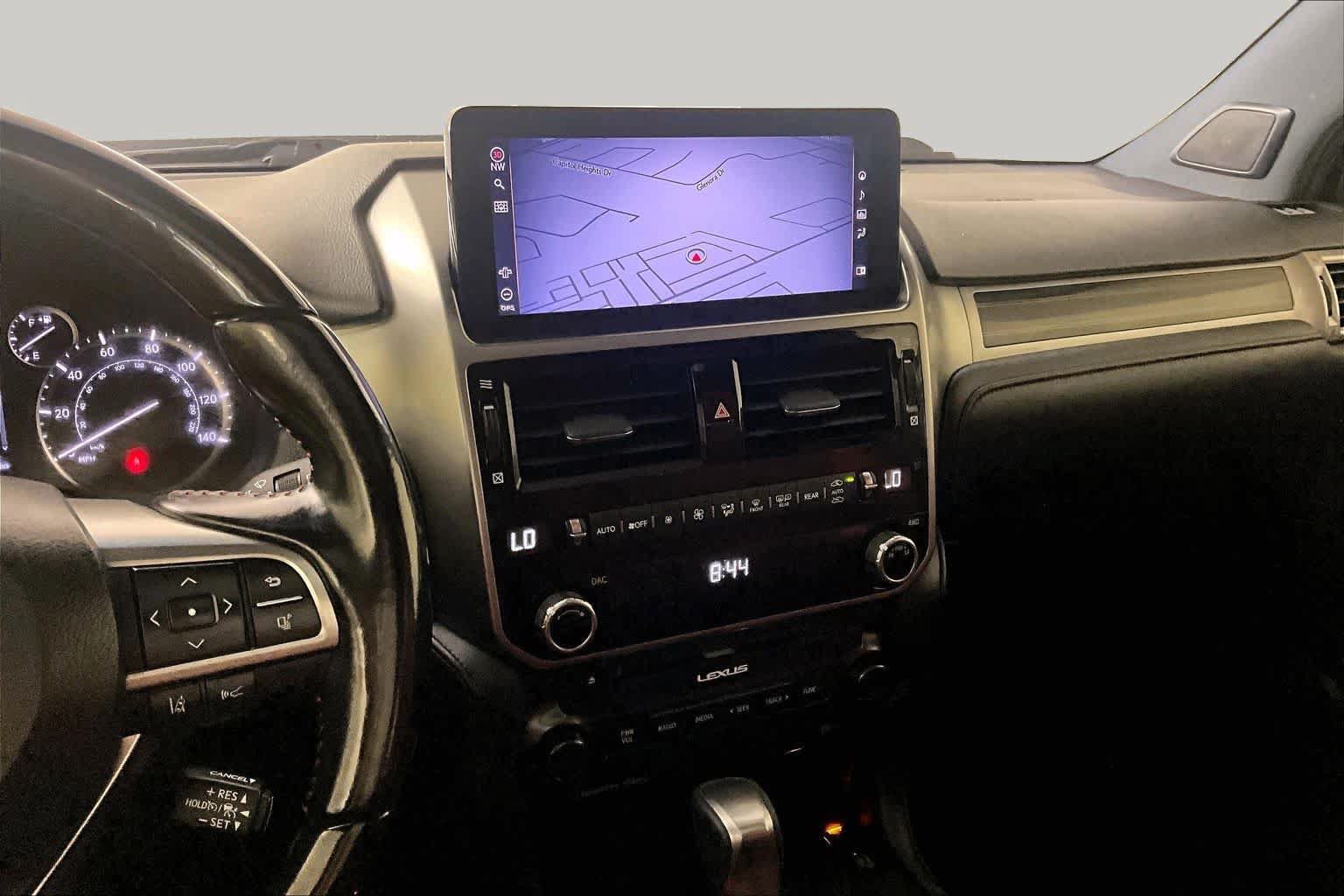 Used 2022 Lexus GX 460 Premium w/ Premium Package AWD/4WD image 7