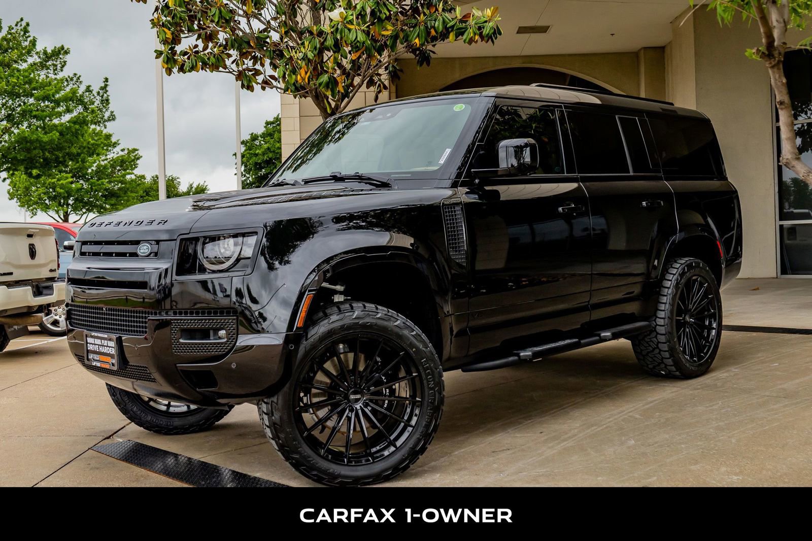 Used 2025 Land Rover Defender 130 V8 image 5