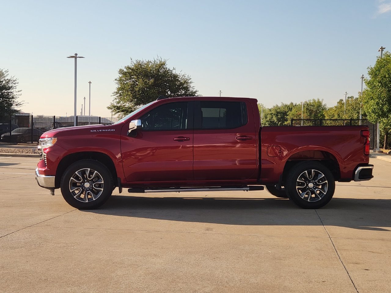Used 2024 Chevrolet Silverado 1500 LT RWD image 4