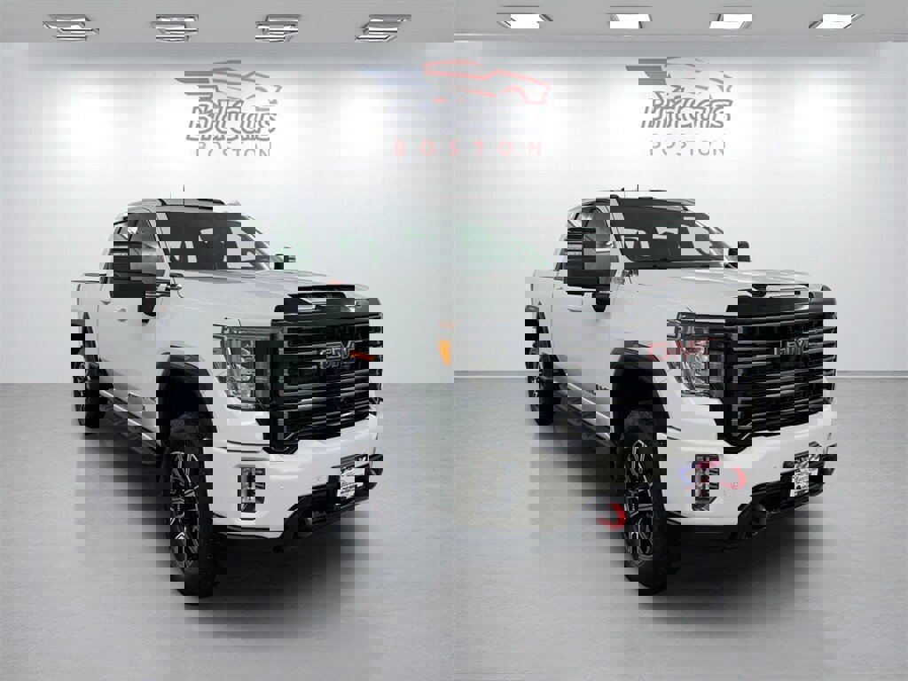 Used 2021 GMC Sierra 2500 AT4 w/ AT4 Premium Plus Package image 3