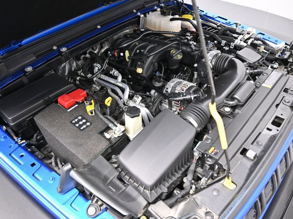 Used 2025 Jeep Wrangler Sport image 38