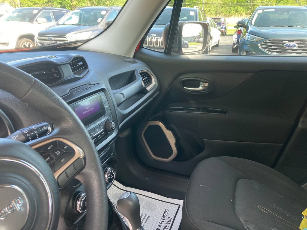 Used 2017 Jeep Renegade Sport w/ Power & Air Group FWD image 16