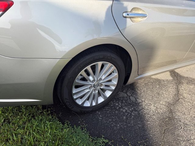 Used 2015 Toyota Avalon Limited image 6