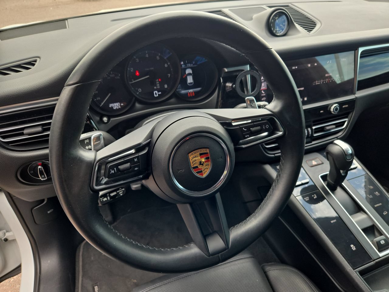 Used 2023 Porsche Macan Turbo AWD/4WD image 16