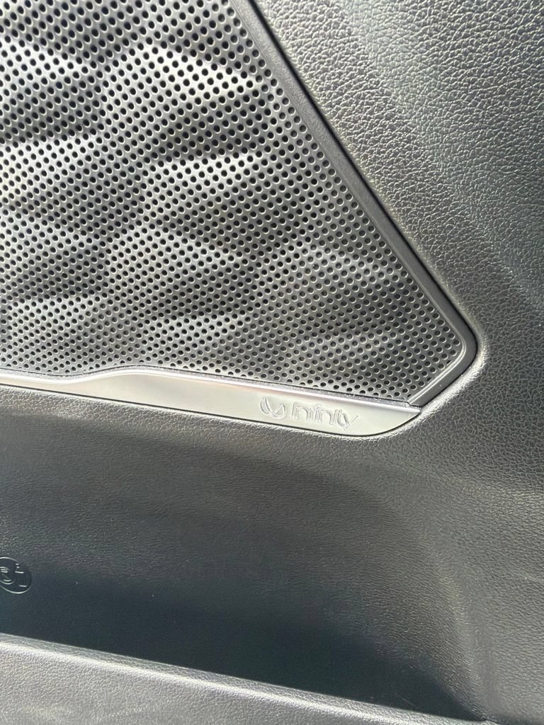 Used 2019 Hyundai Santa Fe Limited FWD image 16