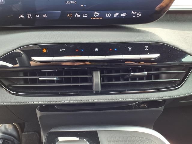 Used 2025 Buick Enclave Preferred AWD/4WD image 79