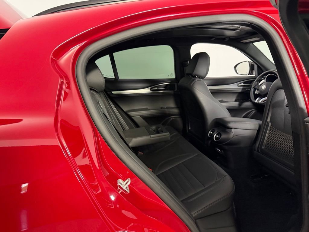 Used 2025 Alfa Romeo Stelvio Sprint w/ Veloce Package image 32