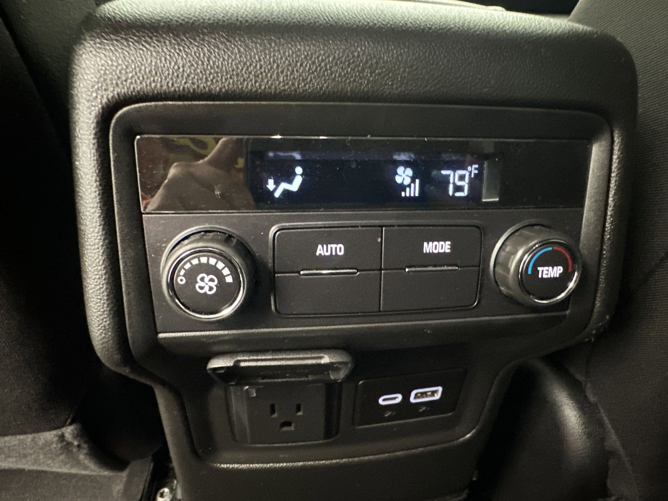 Certified 2023 GMC Acadia AT4 image 32