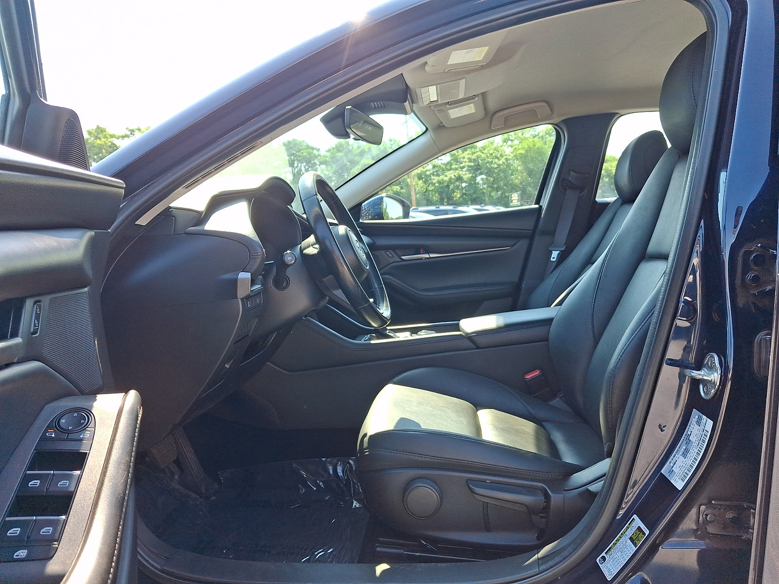 Used 2023 MAZDA MAZDA3 s FWD image 13