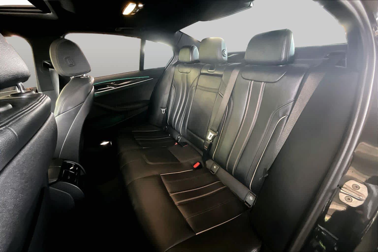 Used 2020 BMW 540i w/ Convenience Package RWD image 18