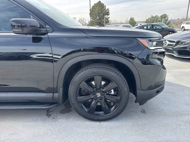 Certified 2025 Honda Pilot Black Edition image 3