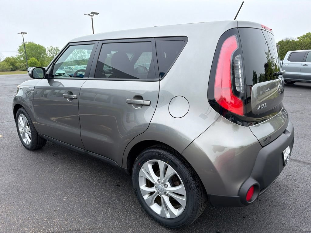 Used 2014 Kia Soul + FWD image 3