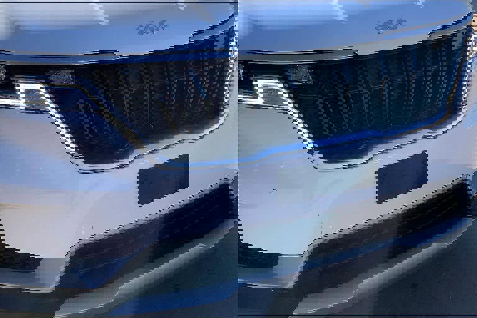 Used 2024 Kia Carnival LX image 27